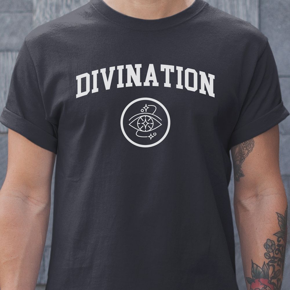 Classic Unisex T-Shirt - Q5VJH458 - model - 0