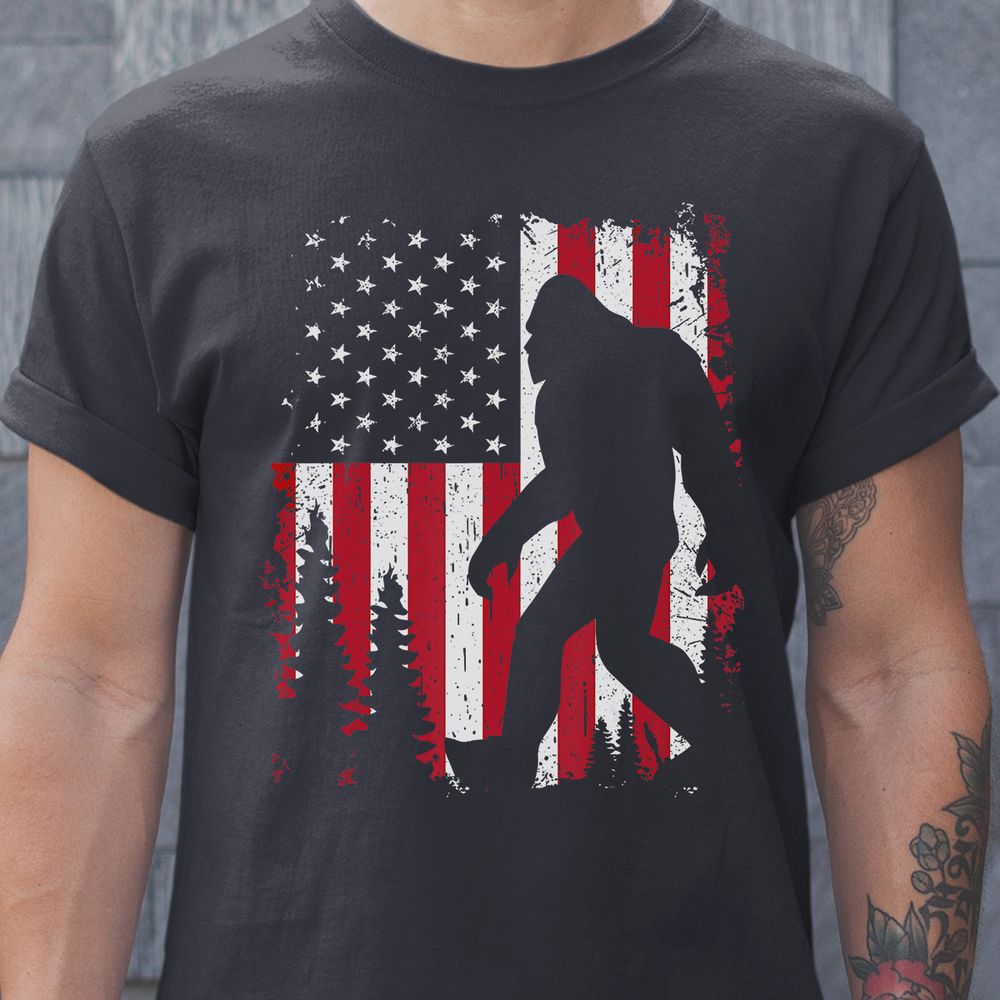 Classic Unisex T-Shirt - TYTUS12M - model - 0