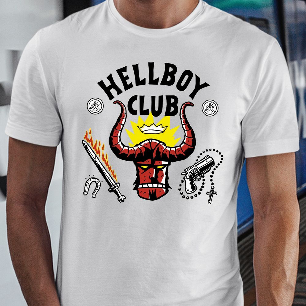 Classic Unisex T-Shirt - HQKRUHC8 - model - 0