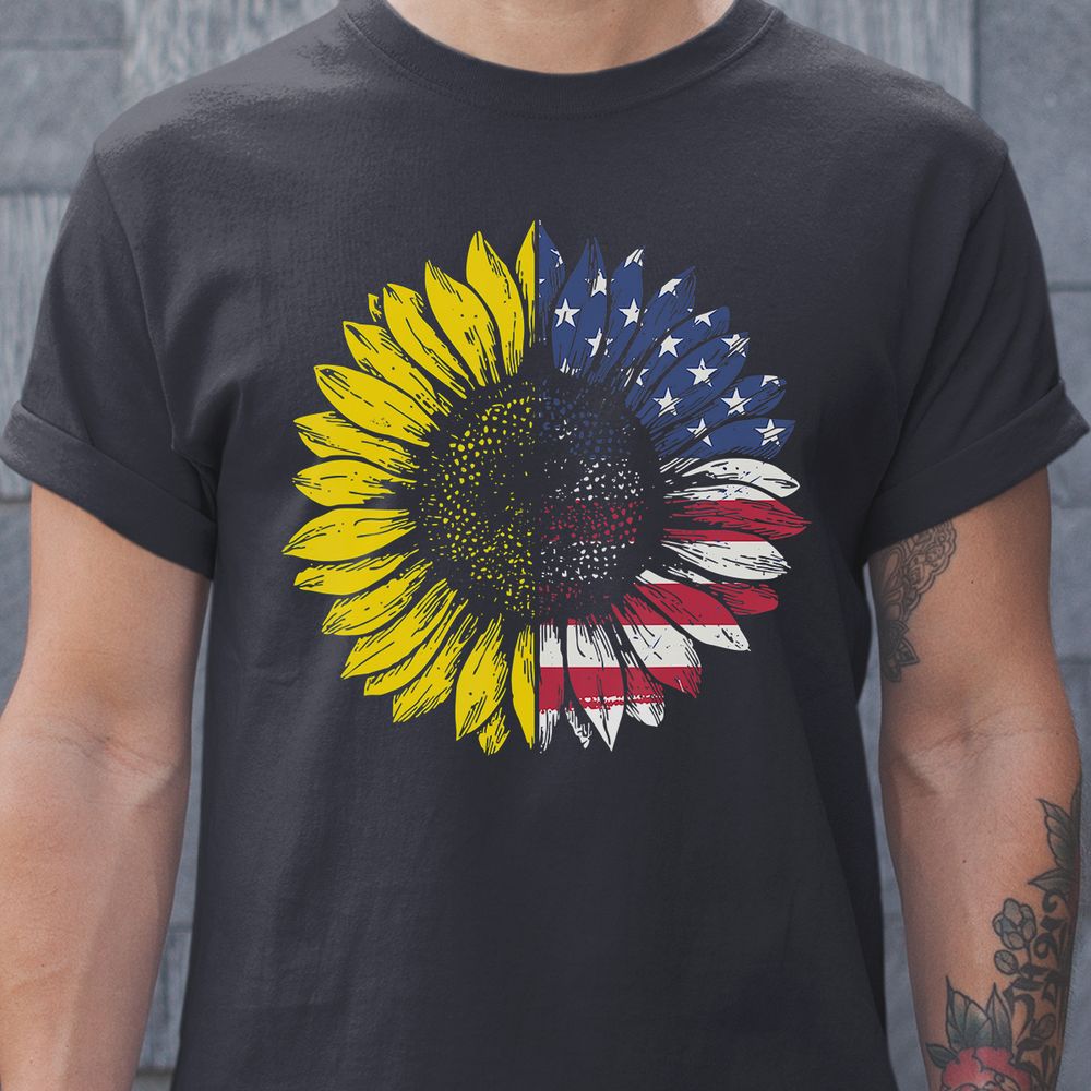 Classic Unisex T-Shirt - 7PLFD229 - model - 0