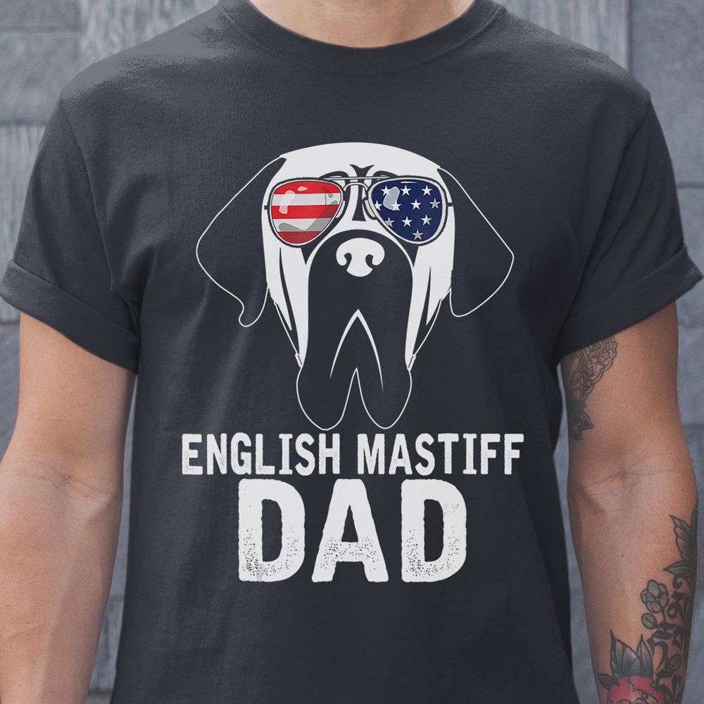 Classic Unisex T-Shirt - 8XU7EDSB - model - 0