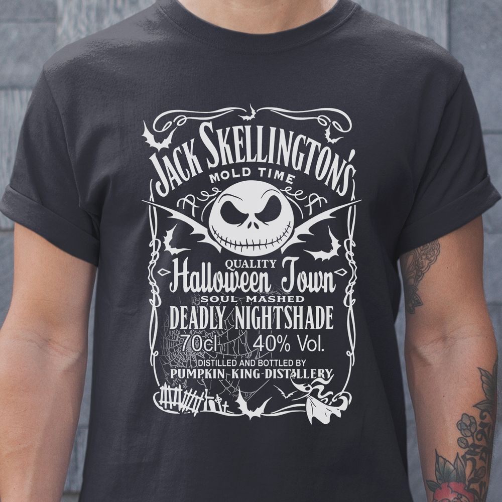 Classic Unisex T-Shirt - QGKM5372 - model - 0