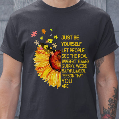 Classic Unisex T-Shirt - D5BKVR9Y - model - 0