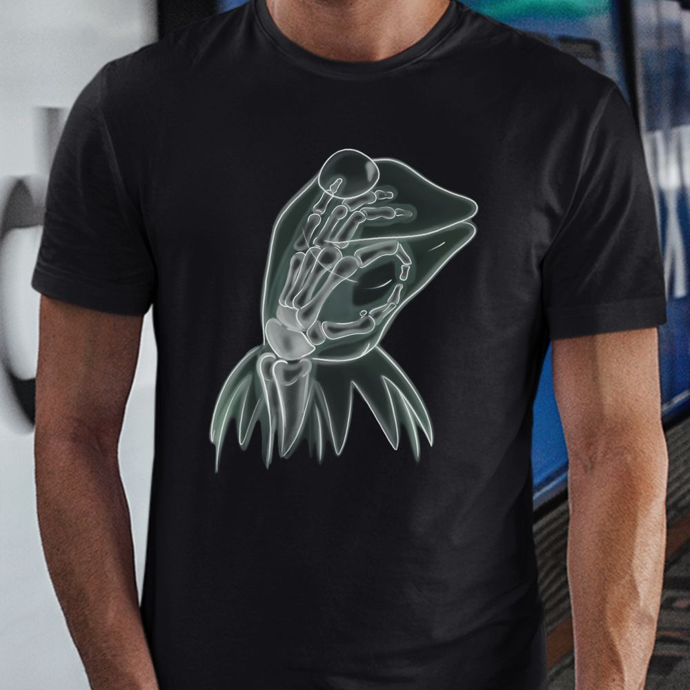 Classic Unisex T-Shirt - LZM6TLNM - model - 0