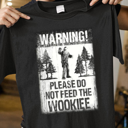 Classic Unisex T-Shirt - E4F5TEUU - model - 0