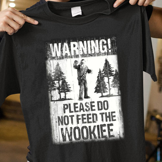 Classic Unisex T-Shirt - E4F5TEUU - model - 0