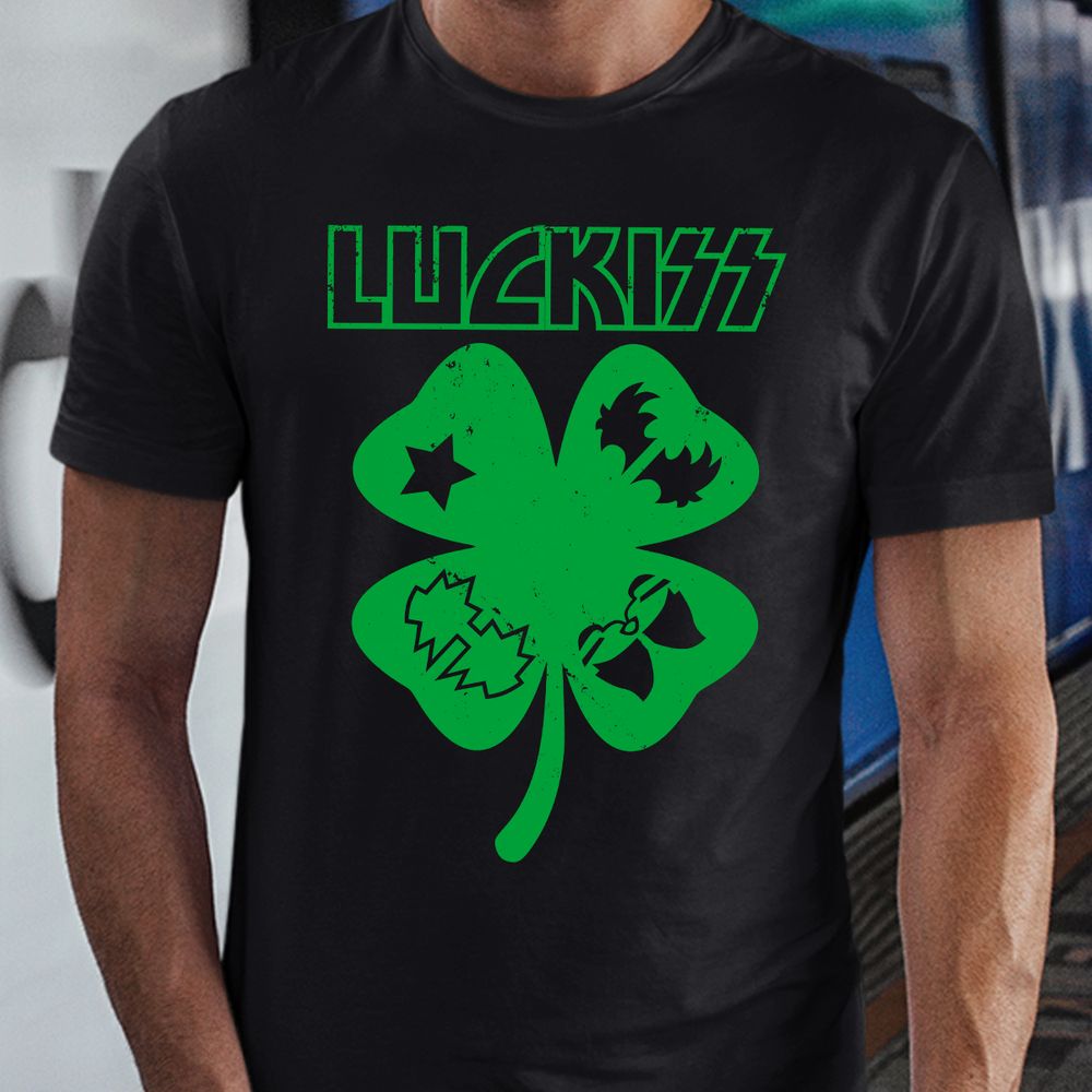 Classic Unisex T-Shirt - FCH6YXX2 - model - 0