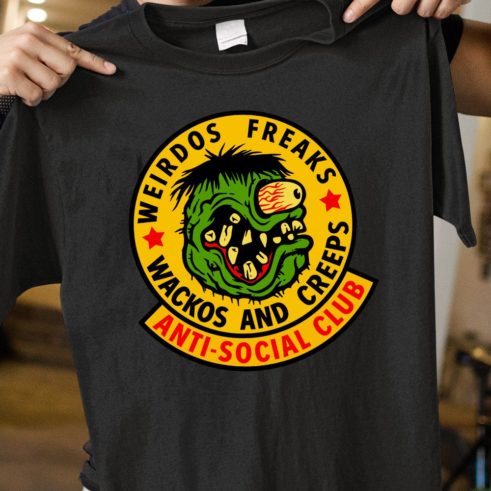 Classic Unisex T-Shirt - MHP81HHY - model - 0